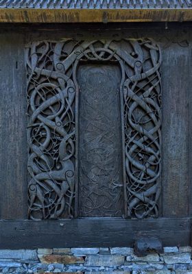 The Stave Church Door - A Triumph of Intricate Carving and Powerful Symbolism!