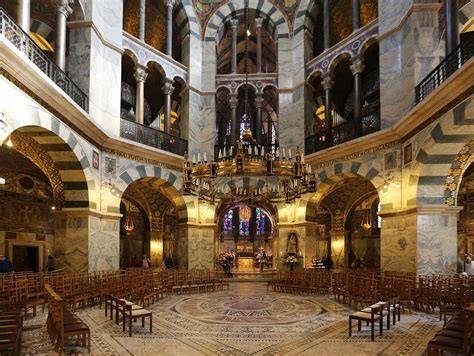 The Aachen Palatine Chapel Altar Frieze: An Ethereal Tapestry of Gold and Celestial Imagery