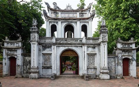 Temple of Literature – An Exquisite Glimpse into Vietnam's Architectural Heritage and Cultural Legacy!