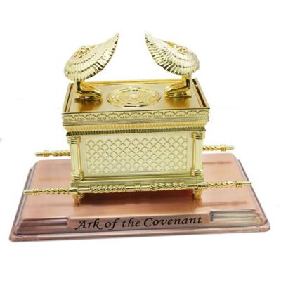 The Ark of the Covenant: A Miniature Masterpiece Exploding With Rich Symbolism and Unparalleled Detail!