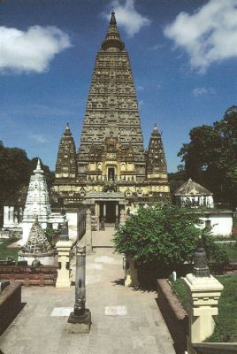 The Mahabodhi Temple: Carved Serenity and Architectural Grandeur!