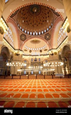 The Mosque Lamp of Sultan Süleyman! An Intricate Dance of Brass and Enamel